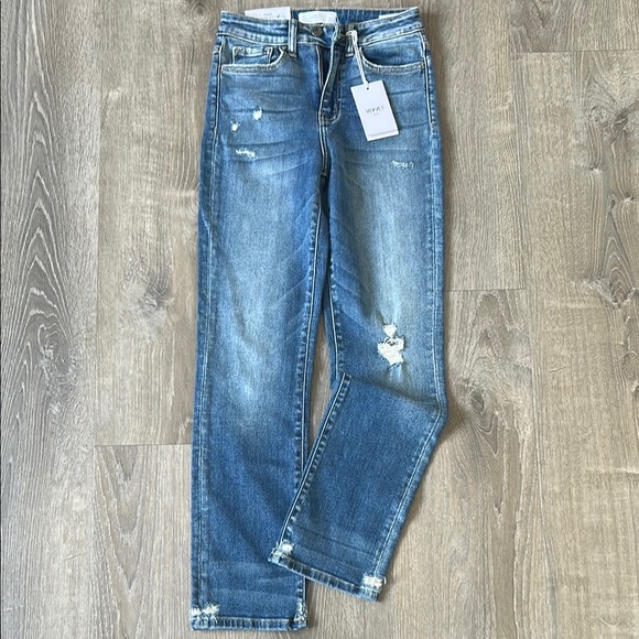 Blue super high-Rise Classic Straight
New with tags 🏷️ - Picture 1 of 4